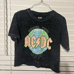 AC/DC Woman’s Cropped Vintage Black Tour T-Shirt